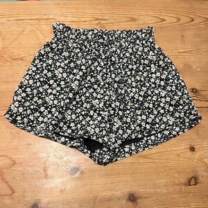 Altar'd State Black and White Floral High Waist Shorts XS